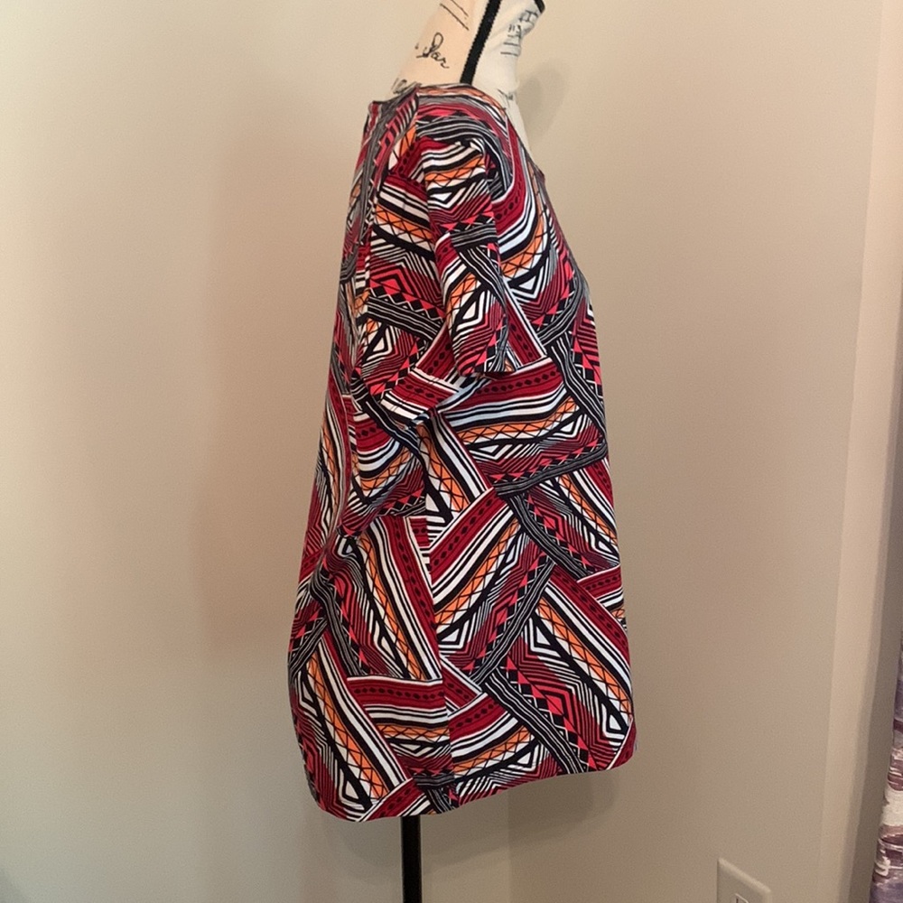 Kim Rogers NWT Geometric Multicolor Top (Coral Combo) - Picture 6 of 13